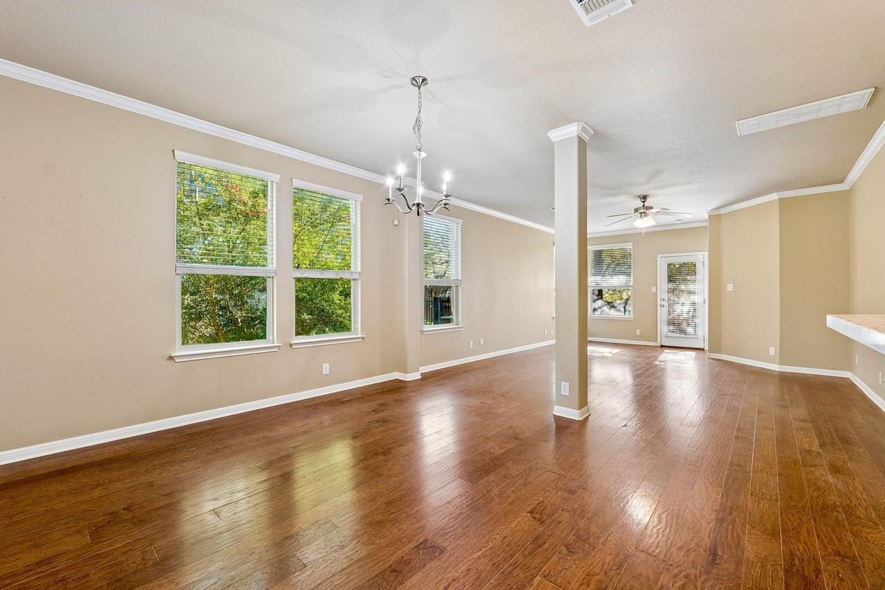 501 S Meadowlark St - Photo 5 of 32