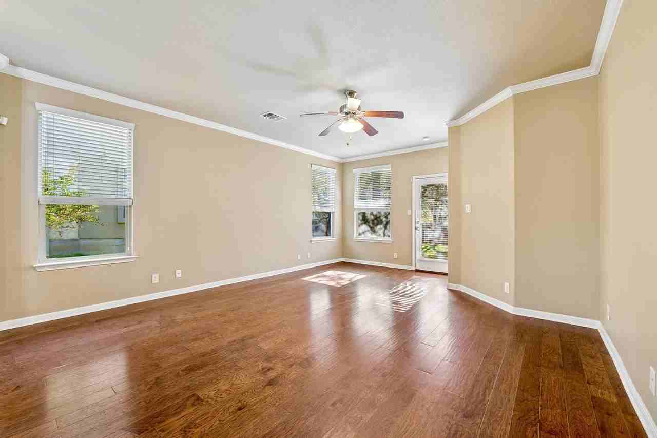 501 S Meadowlark St - Photo 6 of 32