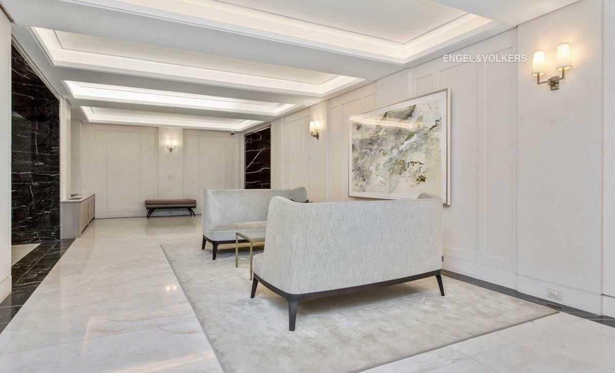 360 Central Park W - Photo 6 of 8