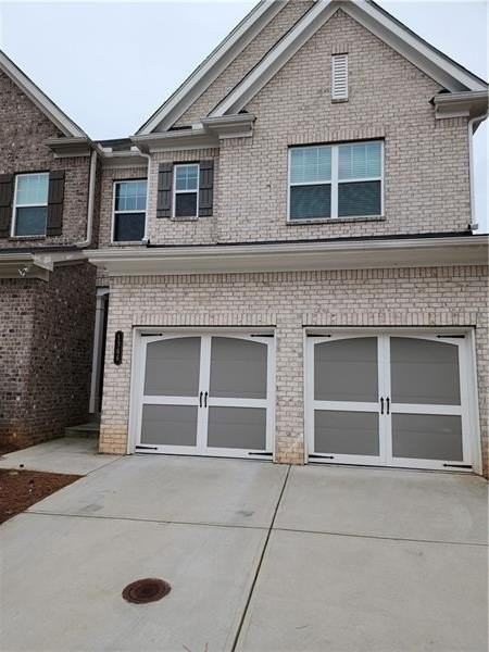 1366 Endicott Ct - Photo 3 of 18