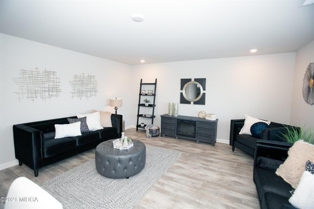 178 Goodall Woods Dr - Photo 2 of 25