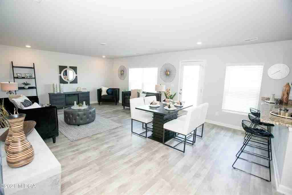 178 Goodall Woods Dr - Photo 4 of 25