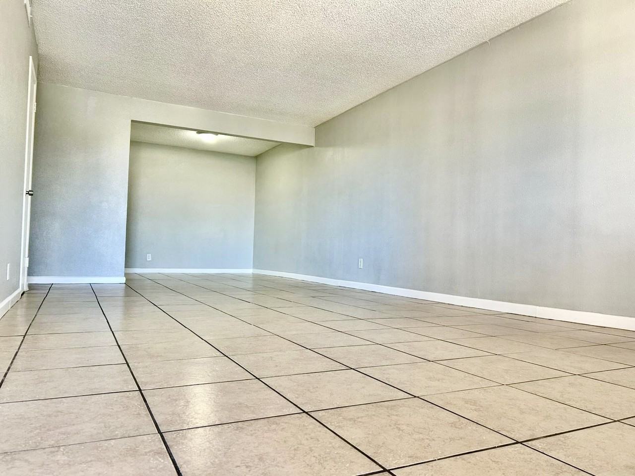 3854 Englewood Cir #3854 - Photo 2 of 26