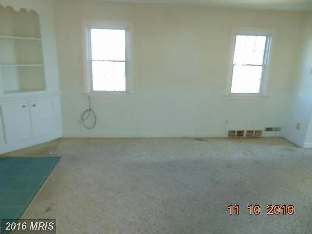 128 S Mont Valla Ave - Photo 6 of 7