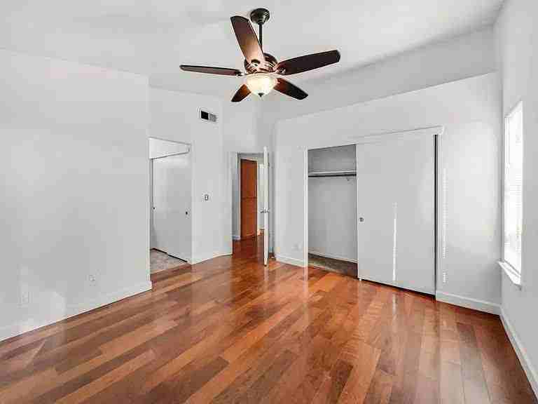 1041 Shenencock Way - Photo 5 of 20