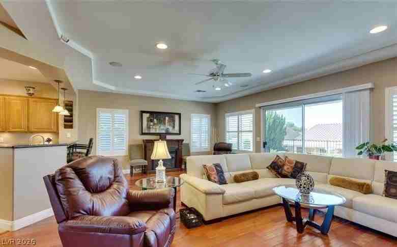 2582 Highmore Ave - Photo 2 of 18