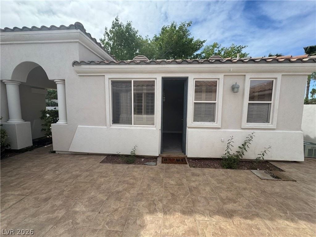 1104 Via Appianna - Photo 5 of 50