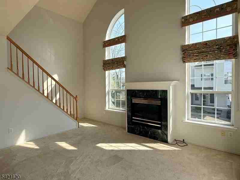 82 Hancock Dr - Photo 5 of 23