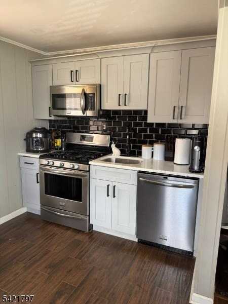 38 Avenue C - Photo 6 of 11