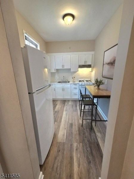 579 Belleville Ave #8 - Photo 2 of 15