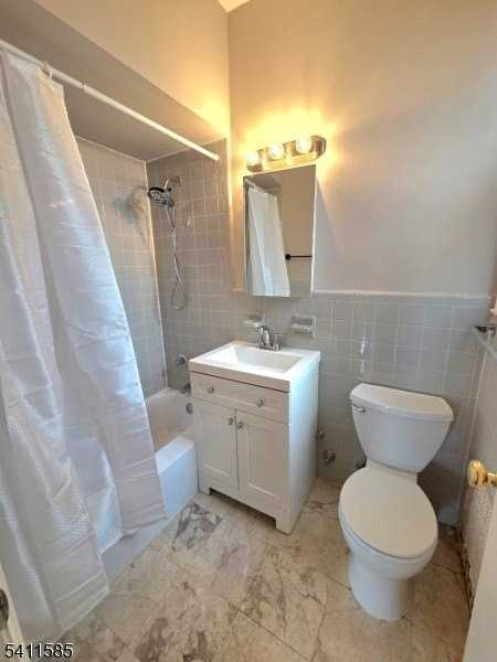 579 Belleville Ave #8 - Photo 6 of 15