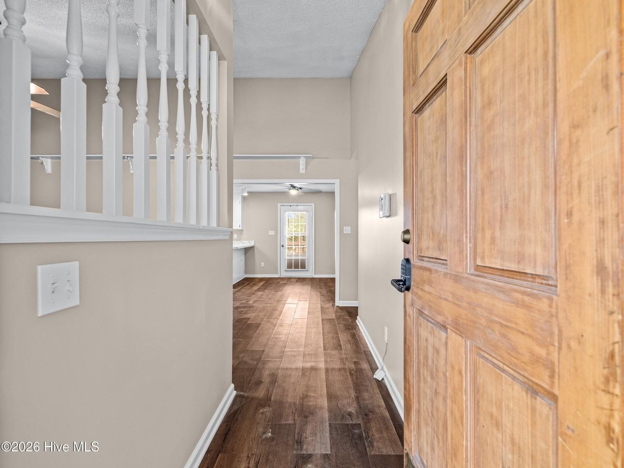 1147 Lakeview Ave - Photo 7 of 43