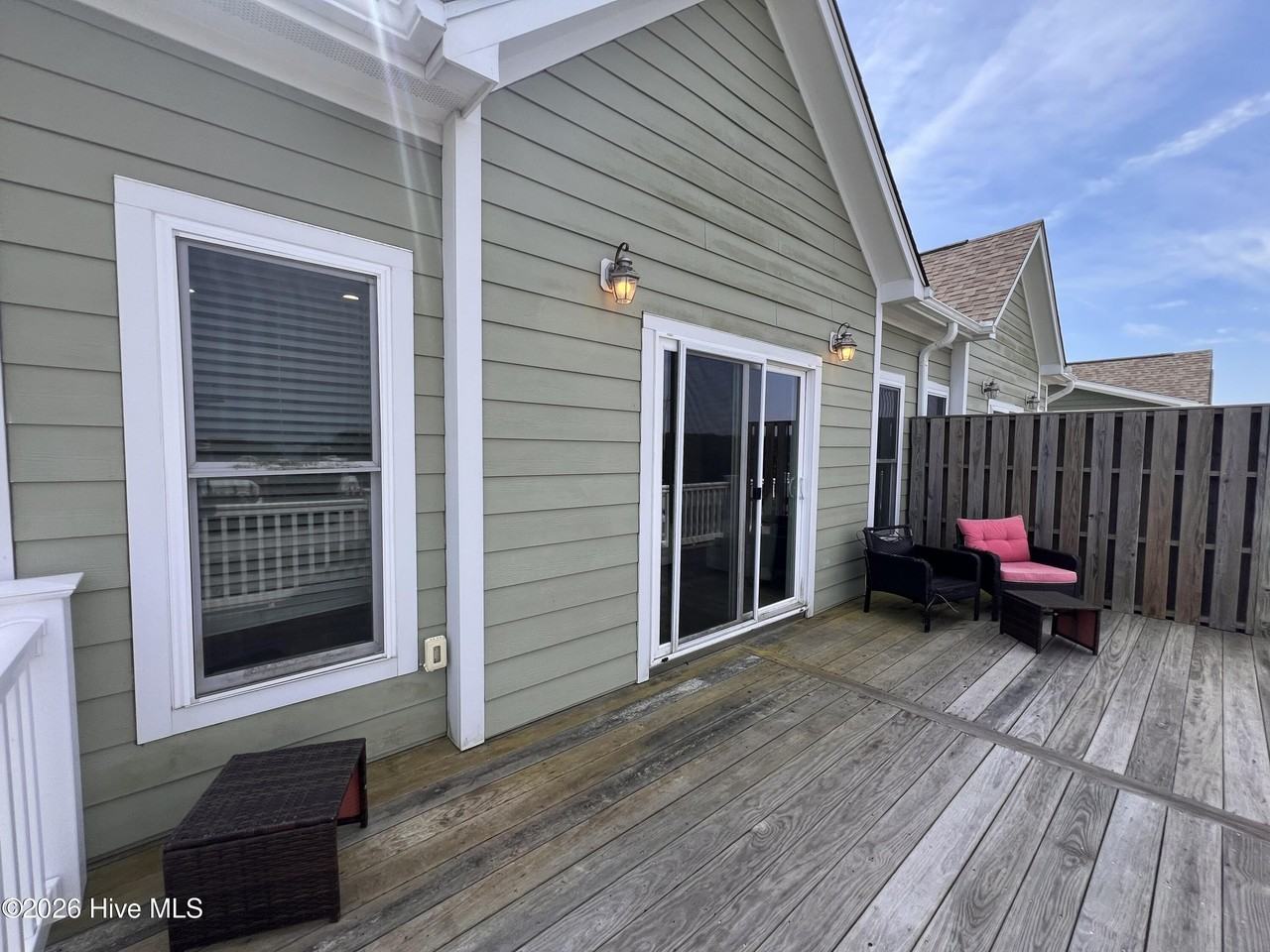 3307 Emerald Dr Unit East - Photo 3 of 22