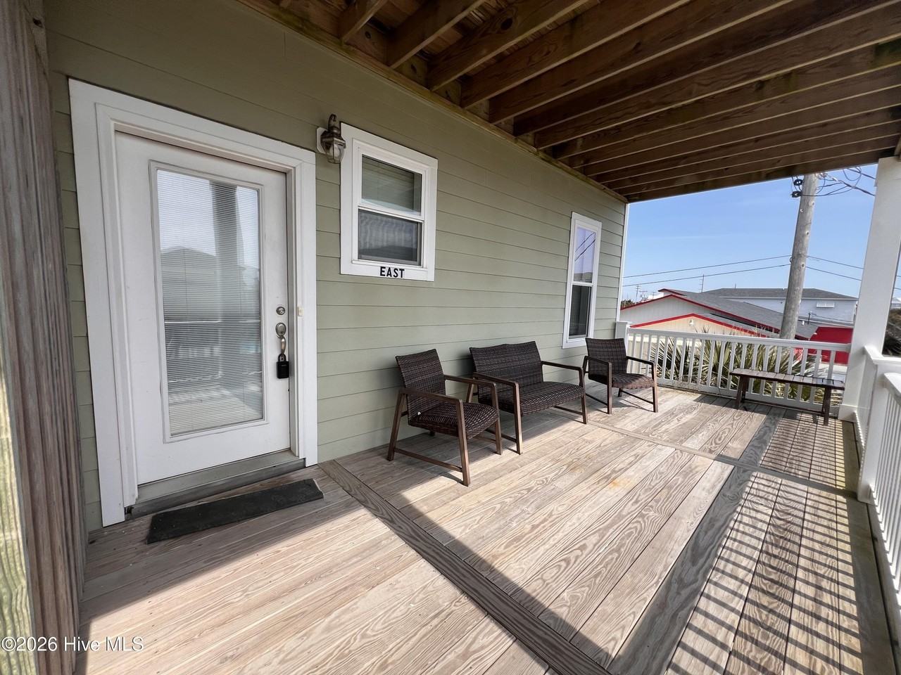 3307 Emerald Dr Unit East - Photo 4 of 22