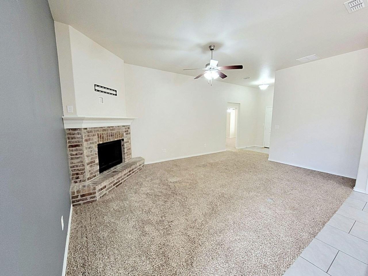 13803 Avenue W - Photo 3 of 19