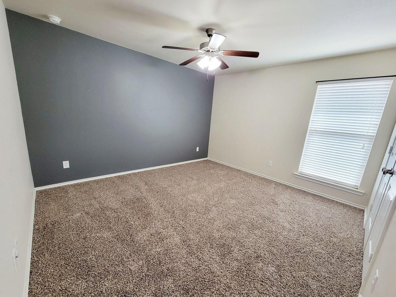 13803 Avenue W - Photo 6 of 19