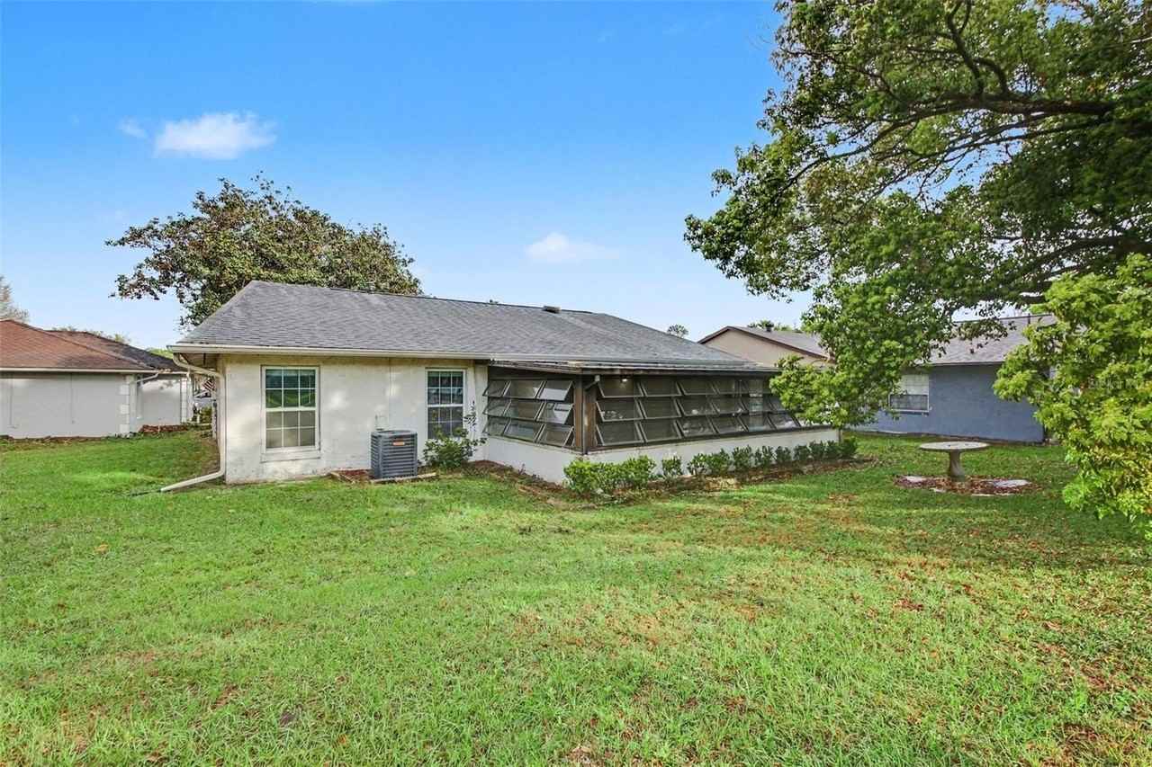 5033 Loyola Ln - Photo 3 of 25