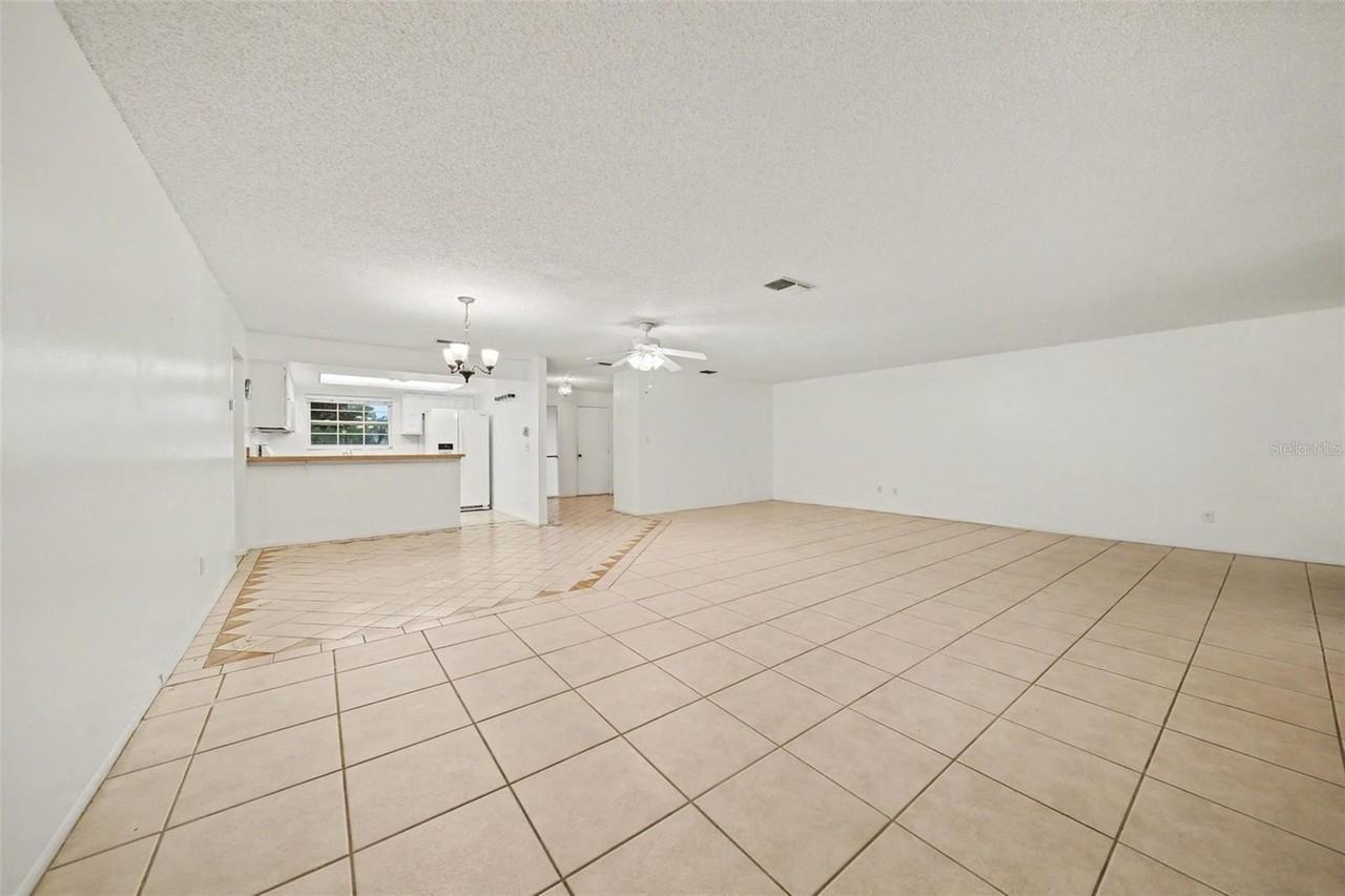 5033 Loyola Ln - Photo 7 of 25