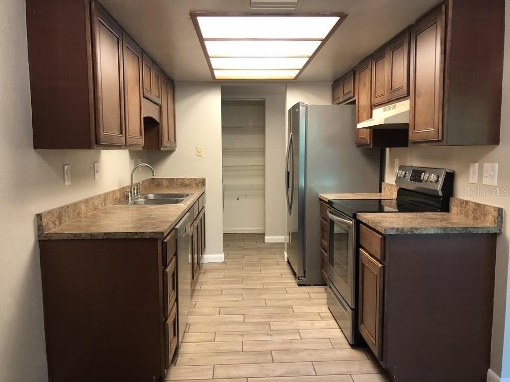 3809 Nw 107th Ter - Photo 5 of 14