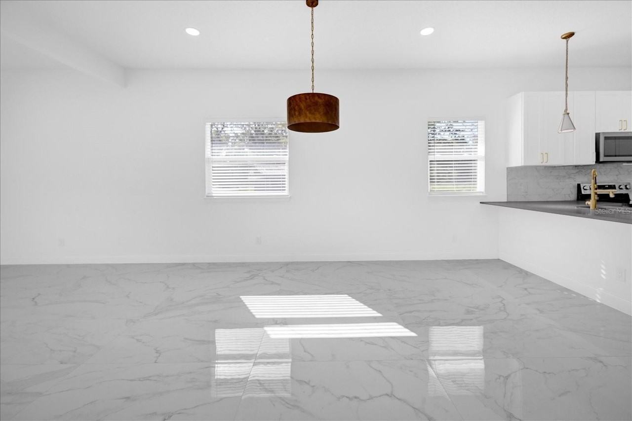 600 N Lakewood Ave - Photo 6 of 40