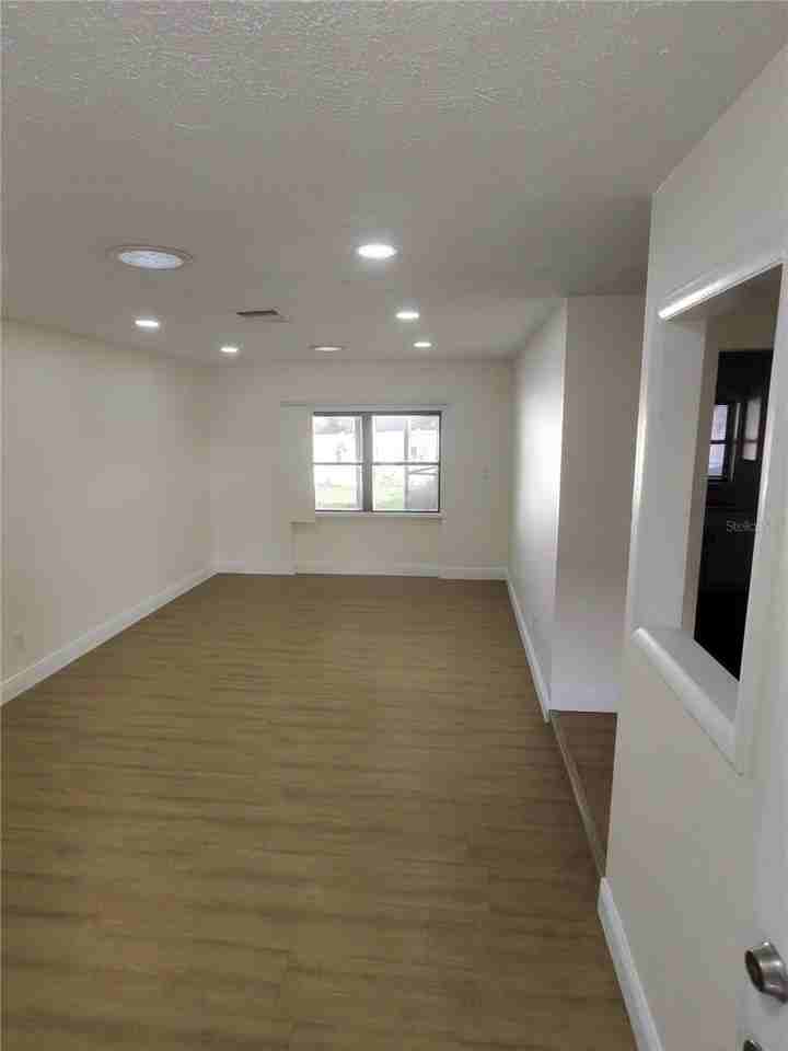 1104 Sagamore Dr - Photo 6 of 24