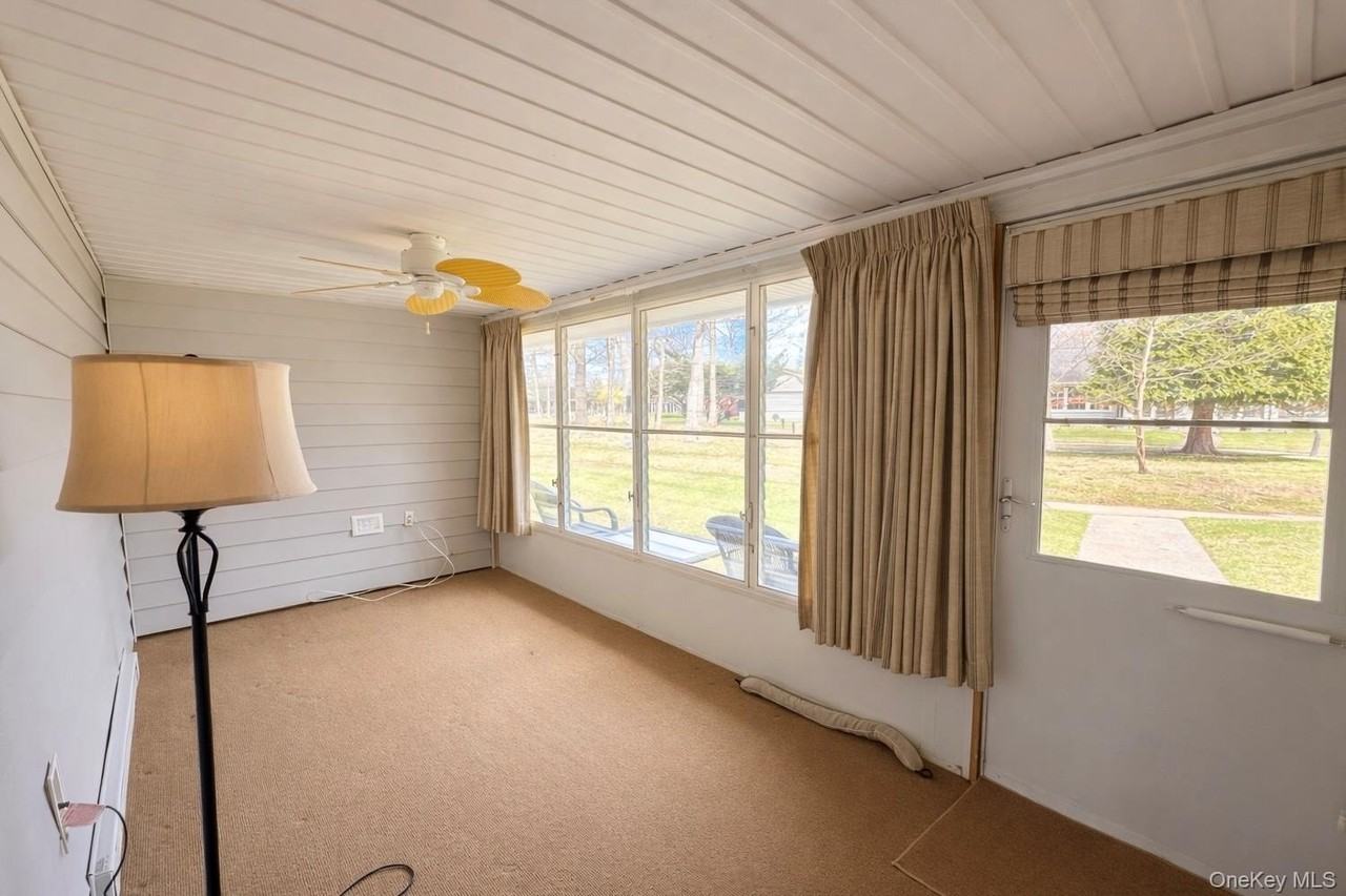 9 Guilford Ct Unit B - Photo 4 of 12