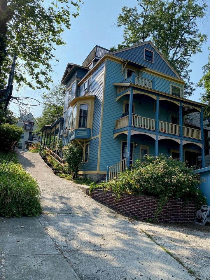 117 S Broadway Unit S - Photo 2 of 13