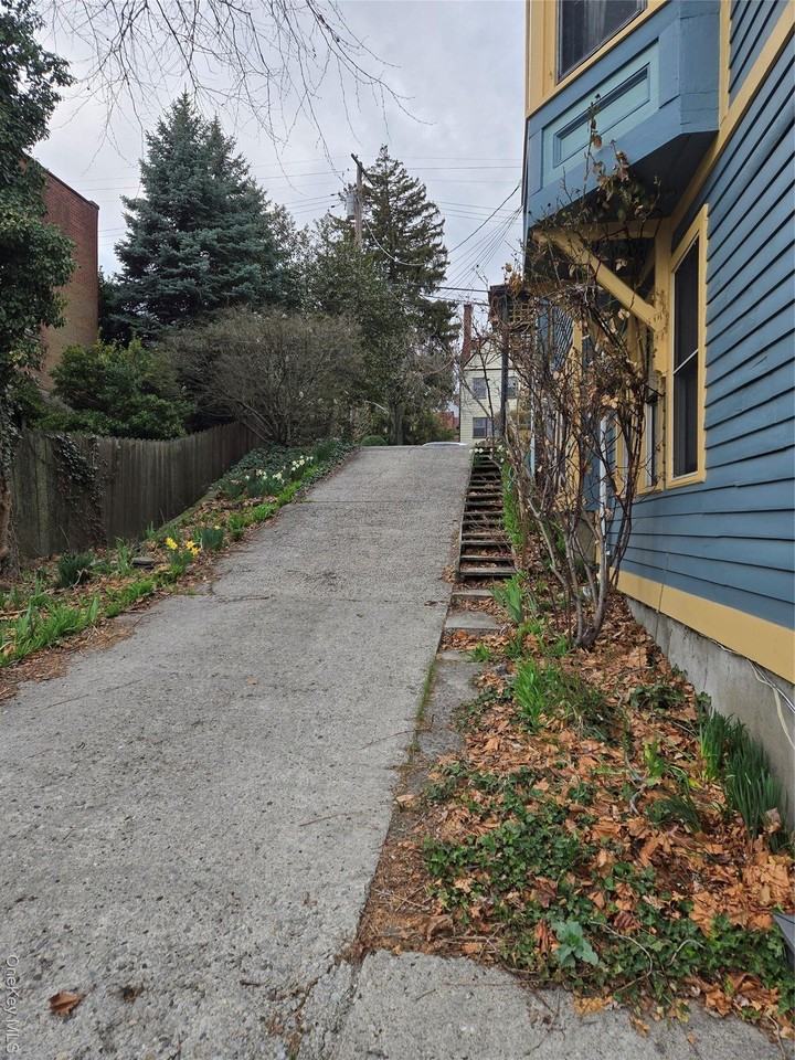 117 S Broadway Unit S - Photo 3 of 13