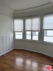 357 S Doheny Dr - Photo 4 of 8