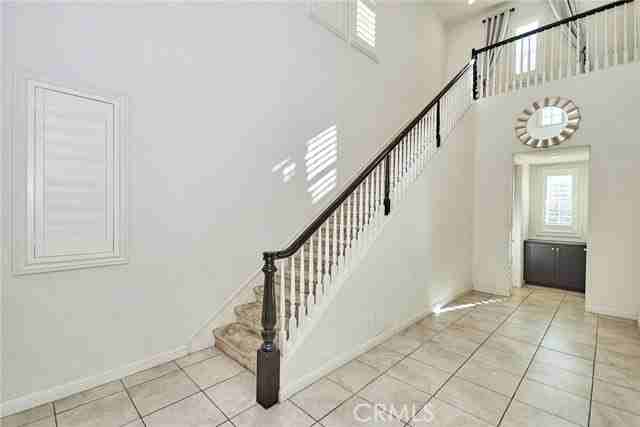 115 Mesa Verde Ln - Photo 3 of 6