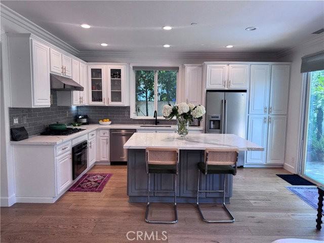 2553 Santa Ana Ave - Photo 2 of 8