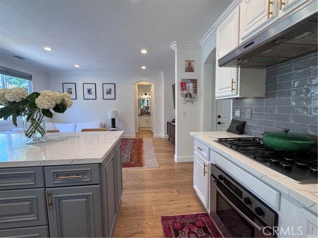 2553 Santa Ana Ave - Photo 4 of 8