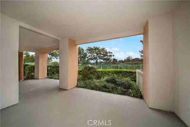 320 Villa Point Dr - Photo 3 of 8