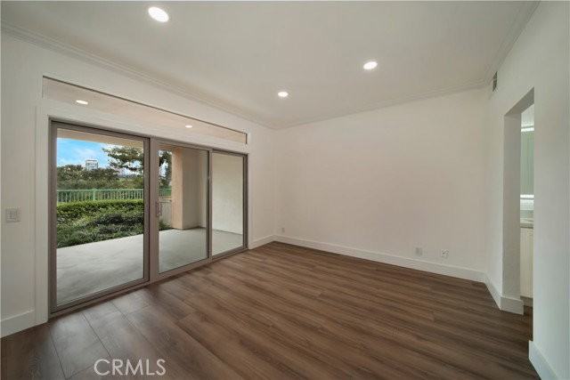 320 Villa Point Dr - Photo 4 of 8