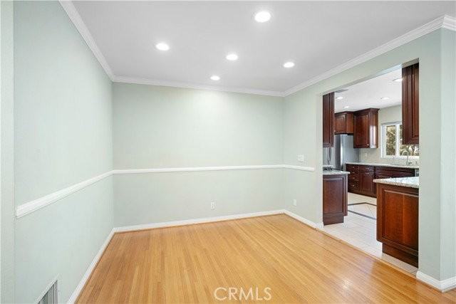 841 Irving Dr - Photo 7 of 8