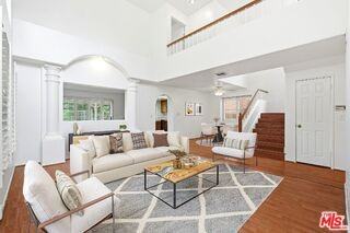 25842 Browning Pl - Photo 4 of 8