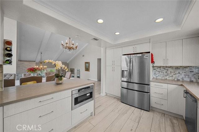 5156 Campo Rd - Photo 2 of 8