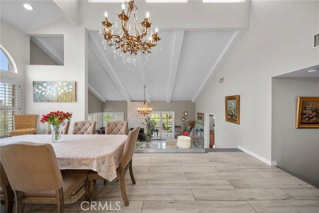 5156 Campo Rd - Photo 3 of 8