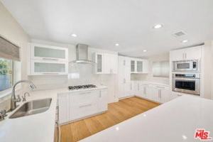 featured image of 21817 Providencia St