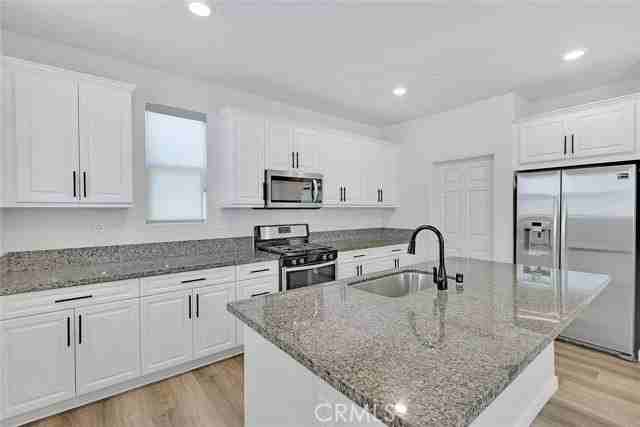 14700 Sherman Way - Photo 2 of 8