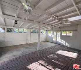 5419 Gentry Ave - Photo 6 of 8