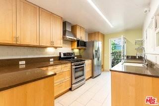 721 Marine St - Photo 4 of 8