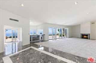 18244 Coastline Dr - Photo 4 of 8