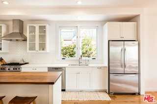 2513 3rd St - Photo 3 of 8