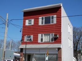 featured image of 404 Main St #3