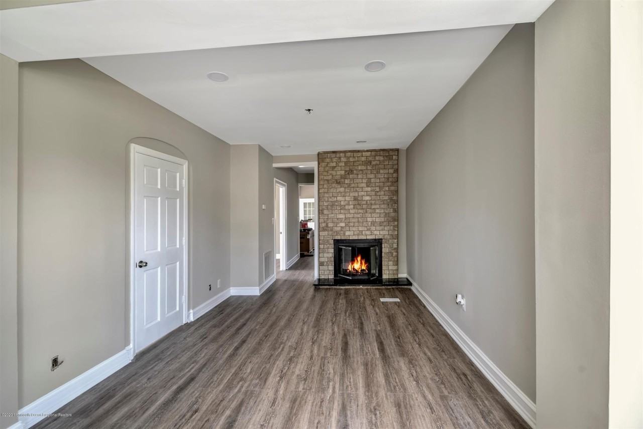 8 Dolan Avenue unit: A - Photo 6 of 14