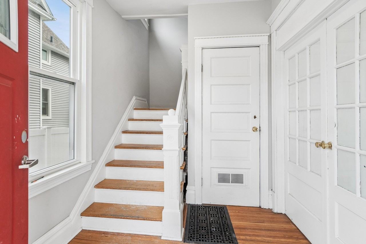 127 N West St Apt 2r - Photo 2 of 11