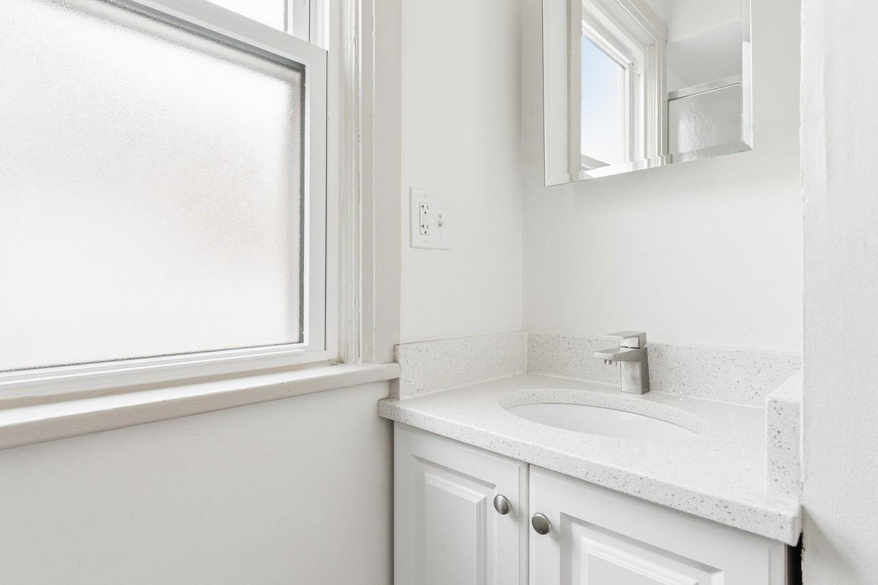 127 N West St Apt 2r - Photo 5 of 11