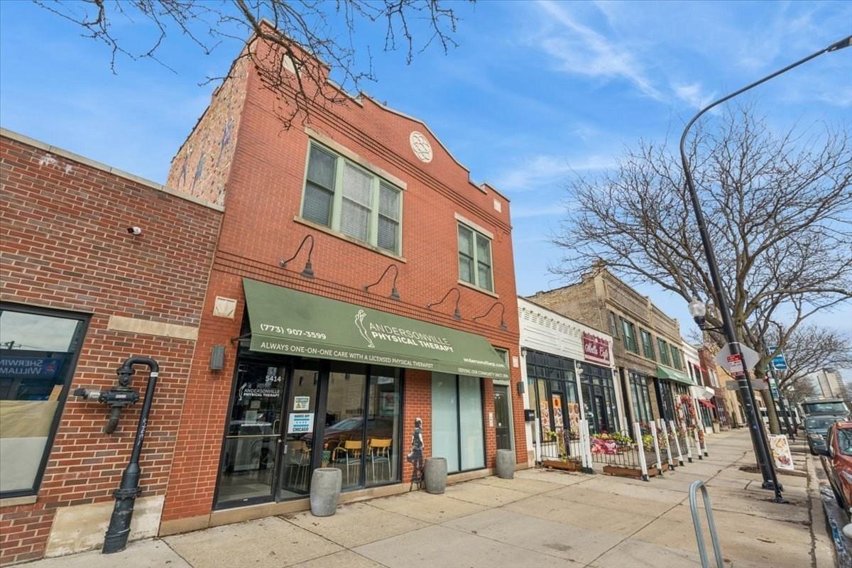 5414 N Broadway St Unit 2 - Photo 2 of 18