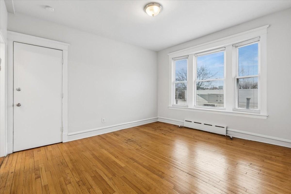 5414 N Broadway St Unit 2 - Photo 3 of 18